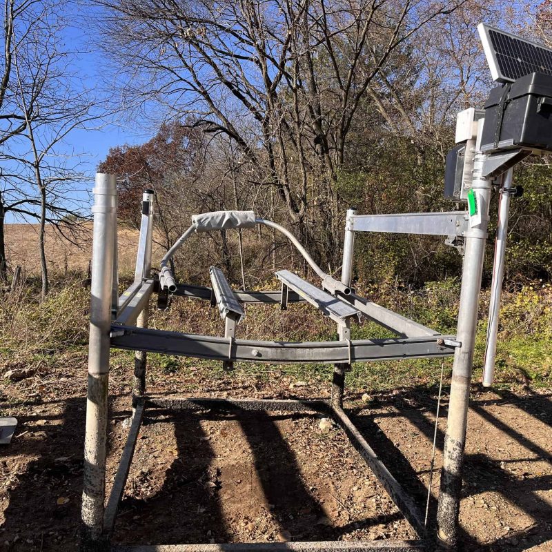 10 (Whitewater) - 1500 Lb Lift ShoreStation No Canopy