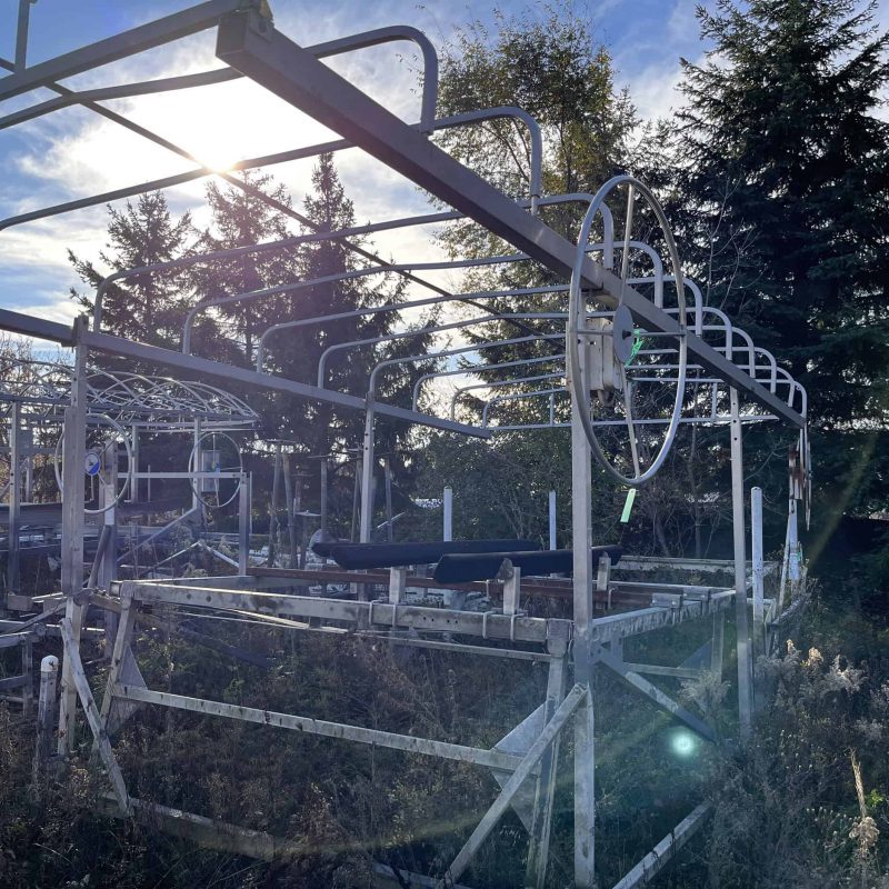 12 (Eagle) - 1800 Lb Lift Hewitt 20' Canopy