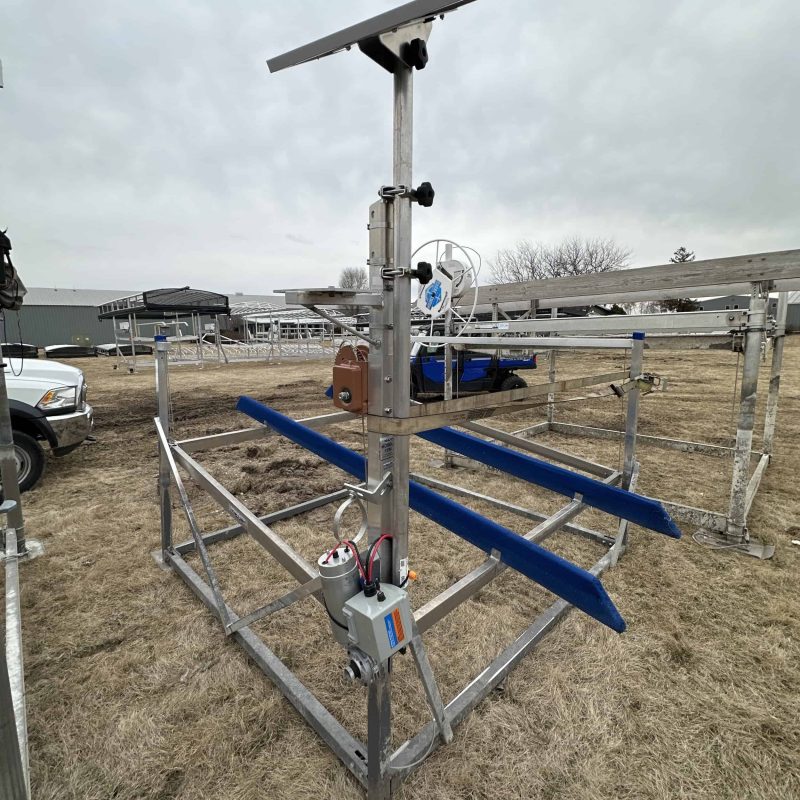 18 - 1200 Lb ShoreMaster Lift